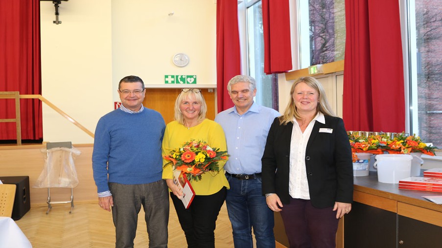 Gruppenbild Prof. Dr. König, Andrea Brandes, Dietmar Benzerath, Irmgard van Haeff